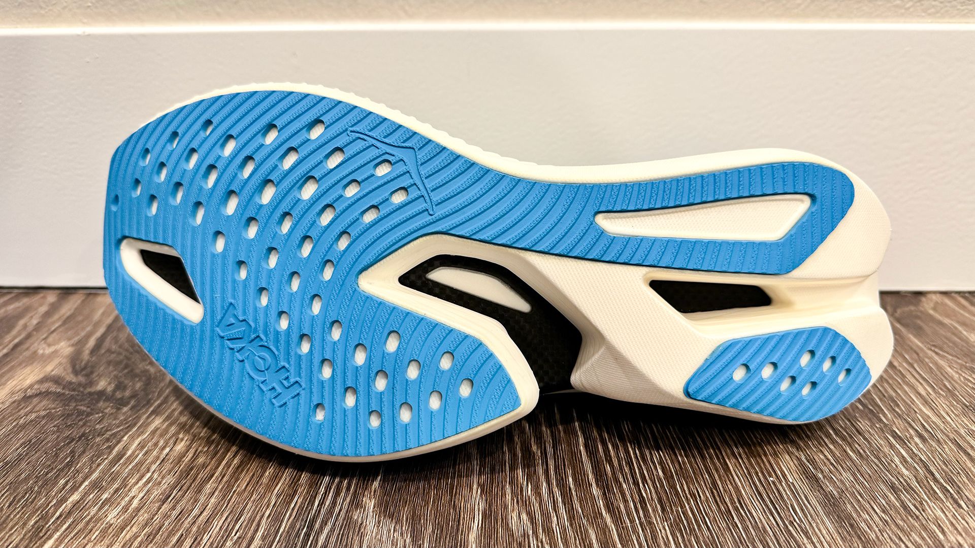 HOKA Cielo X1 2.0 Review: Speed, Comfort, And Durability Assessment HOKA Cielo X1 2.0 Review: Speed, Comfort, And Durability Assessment