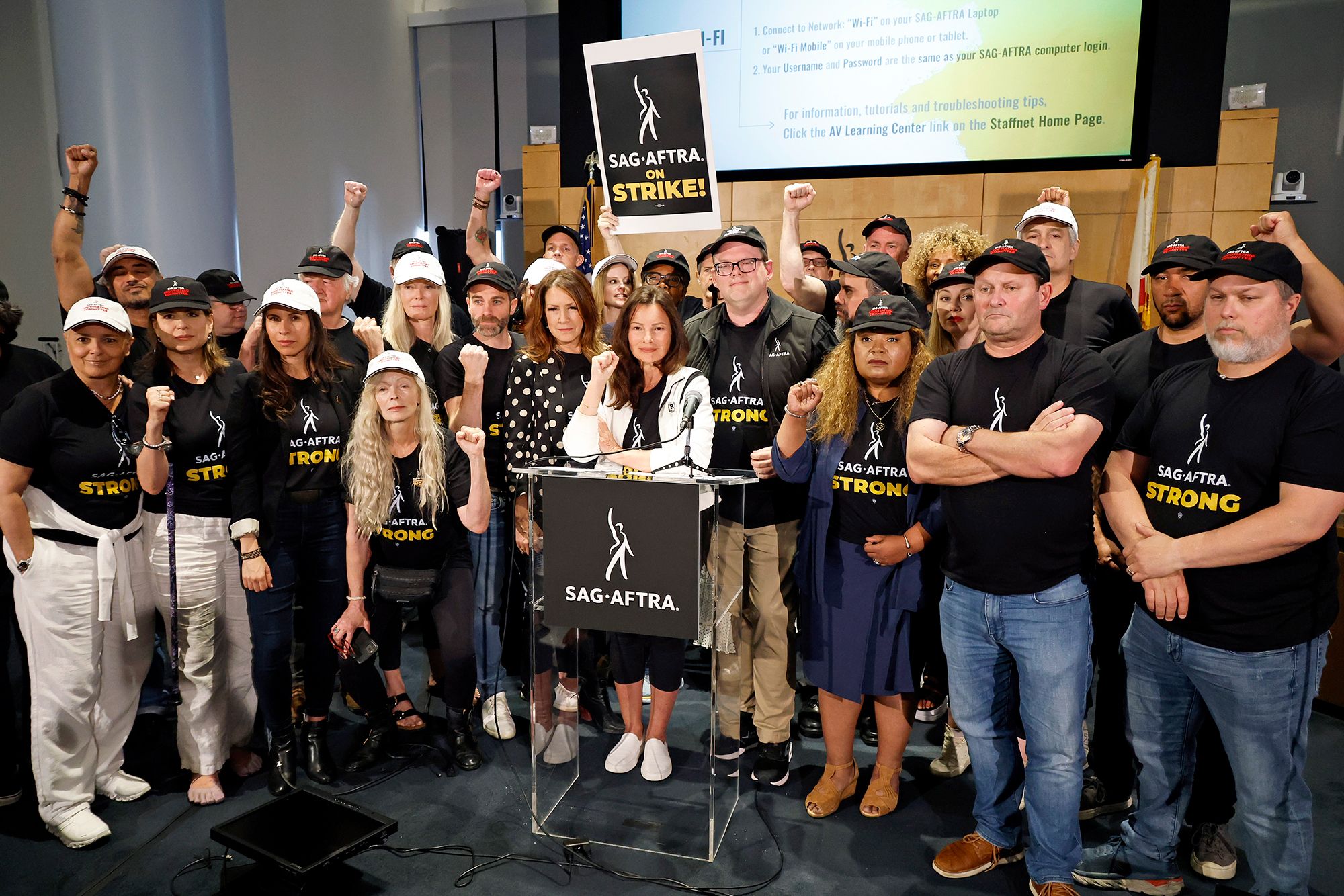 Hollywood Production Frozen: The Actors' Strike Expands The Crisis Hollywood Production Frozen: The Actors' Strike Expands The Crisis