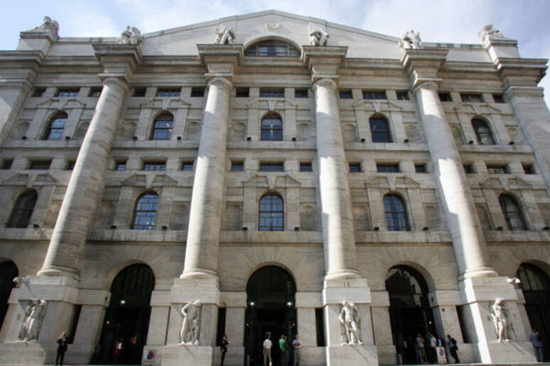 I Dazi Statunitensi E Il Costo Della Moda: Una Panoramica I Dazi Statunitensi E Il Costo Della Moda: Una Panoramica