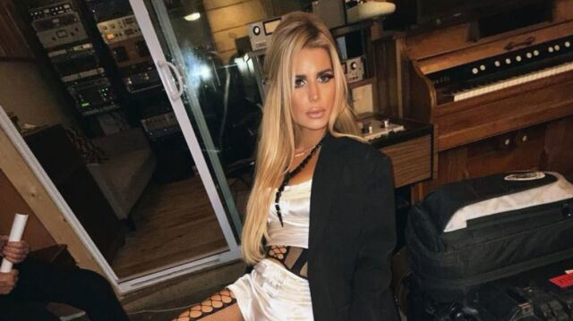 Η Φωνή Της Τζέσικα Σίμπσον: Μύθος Ή Πραγματικότητα Η Χρήση Σπέρματος Φιδιού; Η Φωνή Της Τζέσικα Σίμπσον: Μύθος Ή Πραγματικότητα Η Χρήση Σπέρματος Φιδιού;
