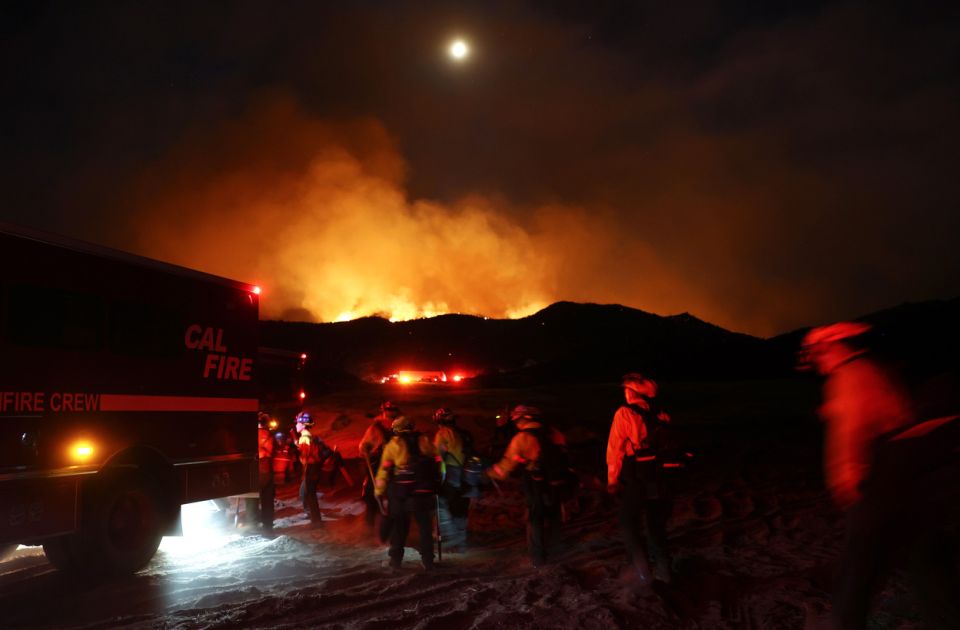 Incendio Forestal En Constanza: Evacuaciones Y Daños Reportados Incendio Forestal En Constanza: Evacuaciones Y Daños Reportados