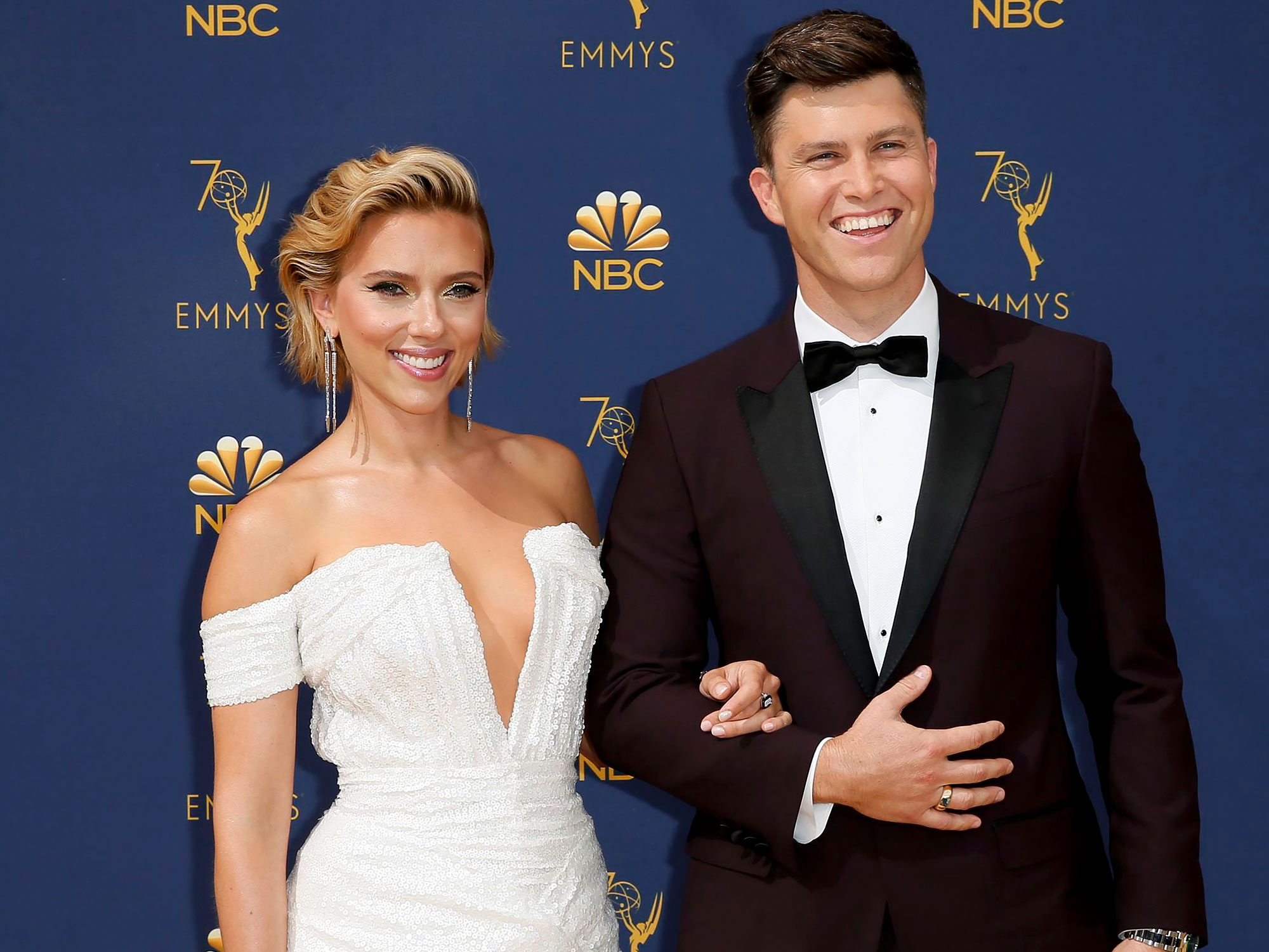 Income Difference Between Colin Jost And Scarlett Johansson Sparks Discussion Income Difference Between Colin Jost And Scarlett Johansson Sparks Discussion