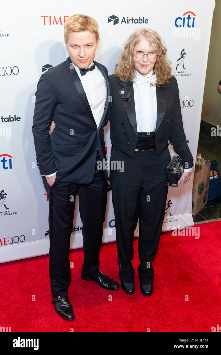 Is Ronan Farrow Orchestrating Mia Farrow's Showbiz Comeback? Is Ronan Farrow Orchestrating Mia Farrow's Showbiz Comeback?