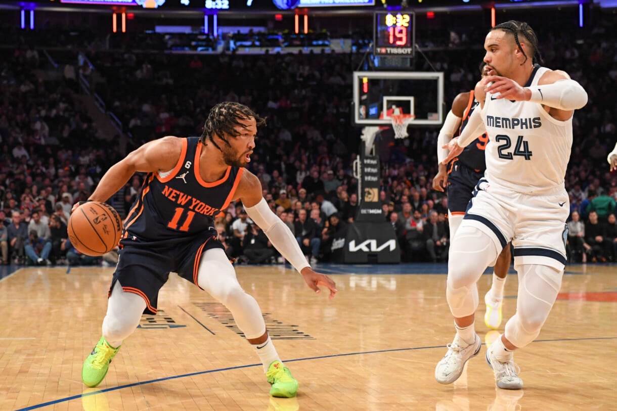 Jalen Brunson Expected To Play Sunday Following Month-Long Ankle Injury Absence Jalen Brunson Expected To Play Sunday Following Month-Long Ankle Injury Absence