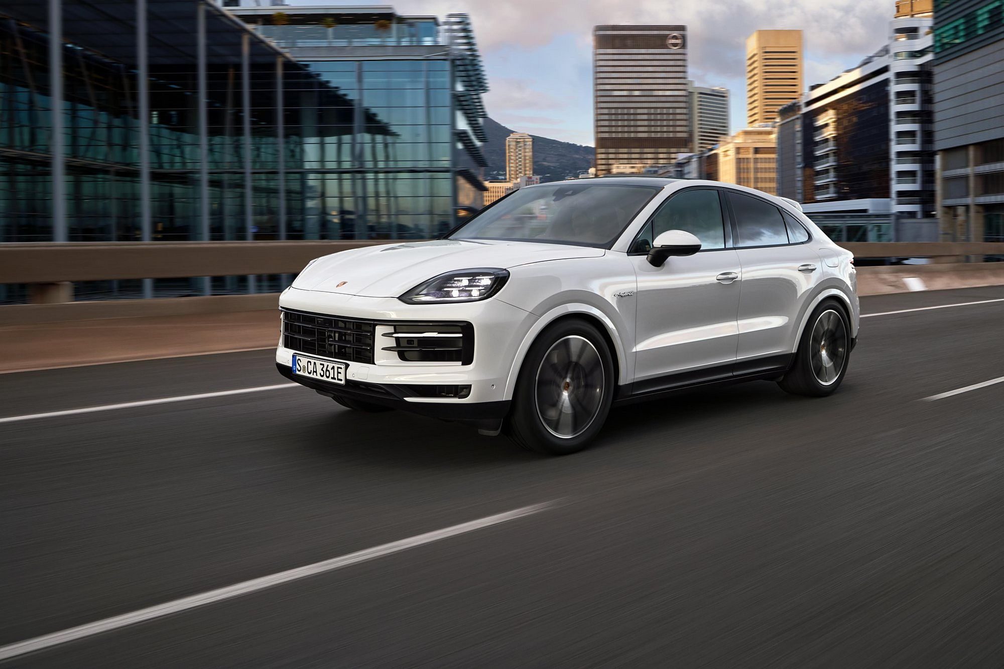 Jazda Porsche Cayenne GTS Coupe: Realistyczna Ocena. Jazda Porsche Cayenne GTS Coupe: Realistyczna Ocena.