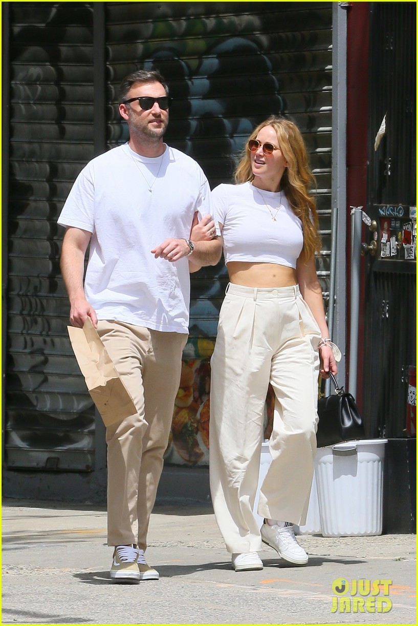 Jennifer Lawrence & Cooke Maroney: A Public Appearance After Baby No. 2 News Jennifer Lawrence & Cooke Maroney: A Public Appearance After Baby No. 2 News