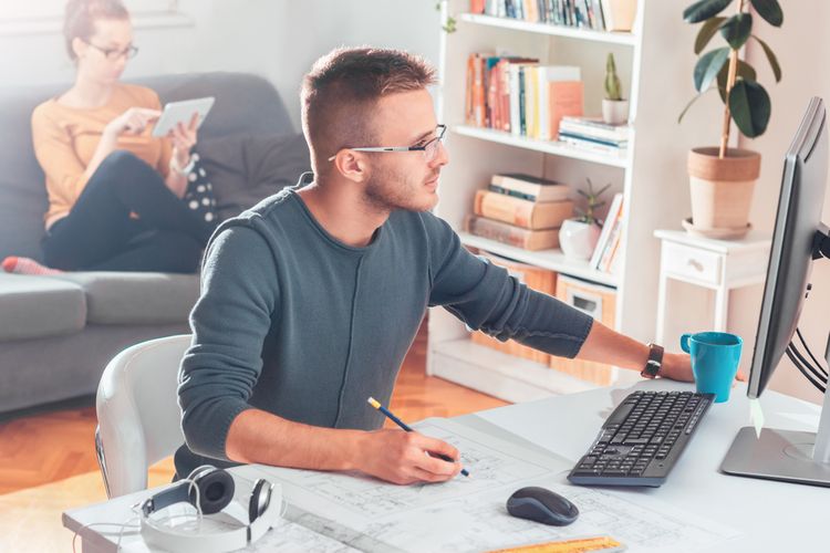 Kancelária Alebo Home Office? Zvážte Tieto Faktory Pri Rozhodovaní Kancelária Alebo Home Office? Zvážte Tieto Faktory Pri Rozhodovaní