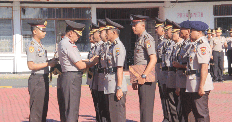 Kapolda Irjen Daniel Pimpin Sertijab 7 Pamen Polda Bali: Pesan Pentingnya Kapolda Irjen Daniel Pimpin Sertijab 7 Pamen Polda Bali: Pesan Pentingnya