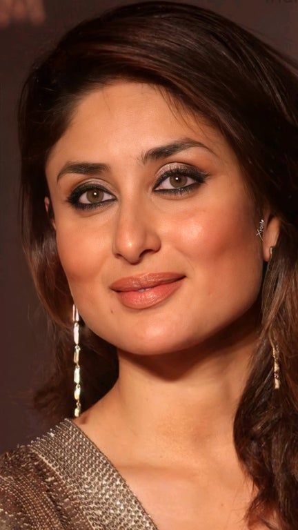 Kareena Kapoor Opens Up About Cosmetic Surgery, Aging Gracefully, And Hollywood Pressures Kareena Kapoor Opens Up About Cosmetic Surgery, Aging Gracefully, And Hollywood Pressures