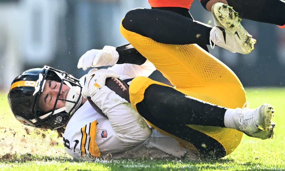 Kenny Pickett Silences Critics With Strong Steelers Homecoming Performance Kenny Pickett Silences Critics With Strong Steelers Homecoming Performance