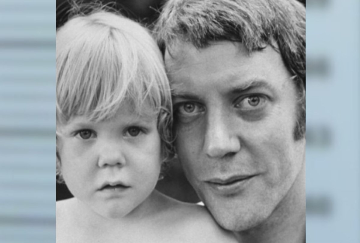 Kiefer Sutherland Remembers Donald Sutherland At Canadian Screen Awards Ceremony Kiefer Sutherland Remembers Donald Sutherland At Canadian Screen Awards Ceremony