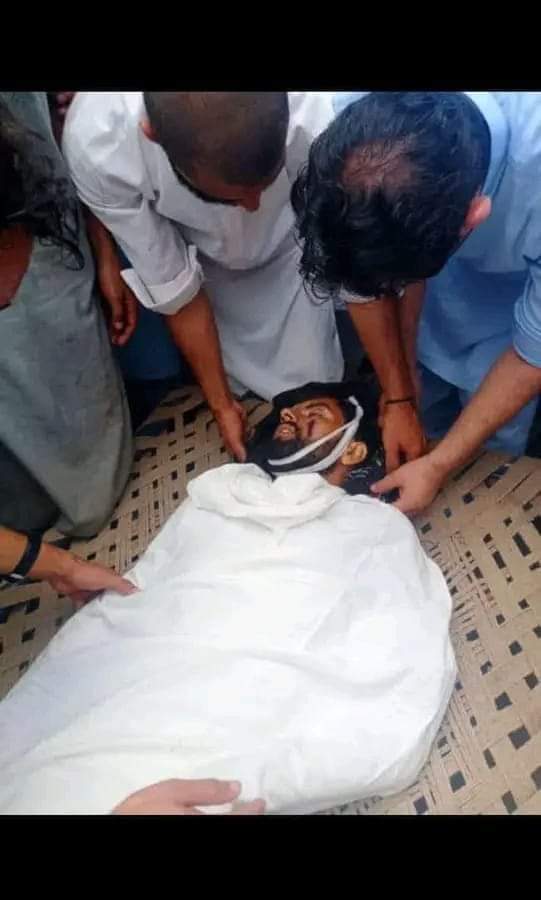 کشمیر: عید پر بھارتی فوج کی کارروائی، ایک اور نوجوان شہید کشمیر: عید پر بھارتی فوج کی کارروائی، ایک اور نوجوان شہید
