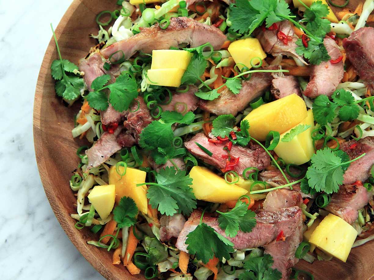 Kycklingnuggets Med Majsflingor: Perfekt Krispighet & Enkel Asiatisk Kålsallad Kycklingnuggets Med Majsflingor: Perfekt Krispighet & Enkel Asiatisk Kålsallad