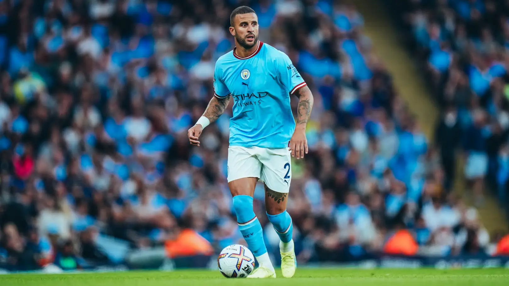 Kyle Walker: Milan Night Out With Mystery Brunettes After Wife's Return Kyle Walker: Milan Night Out With Mystery Brunettes After Wife's Return