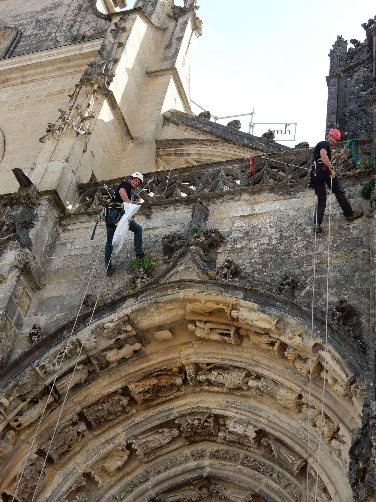 L'essor Des Tours Nantaises Et L'activité Des Cordistes L'essor Des Tours Nantaises Et L'activité Des Cordistes