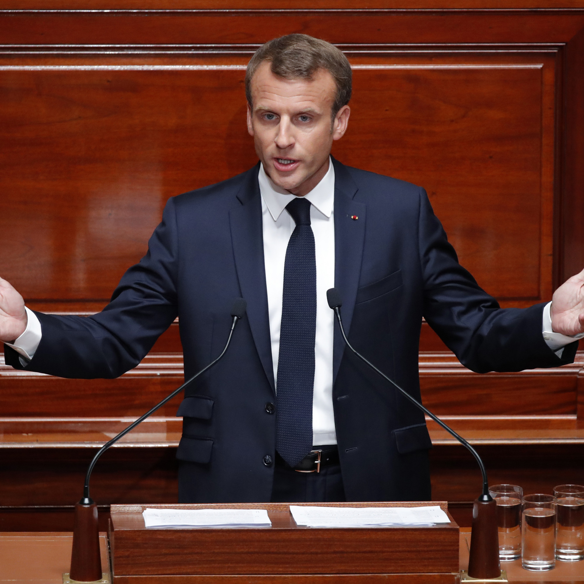 L'Intelligence Artificielle : Enjeux Européens Et Vision De Macron Pour Un Patriotisme Économique L'Intelligence Artificielle : Enjeux Européens Et Vision De Macron Pour Un Patriotisme Économique
