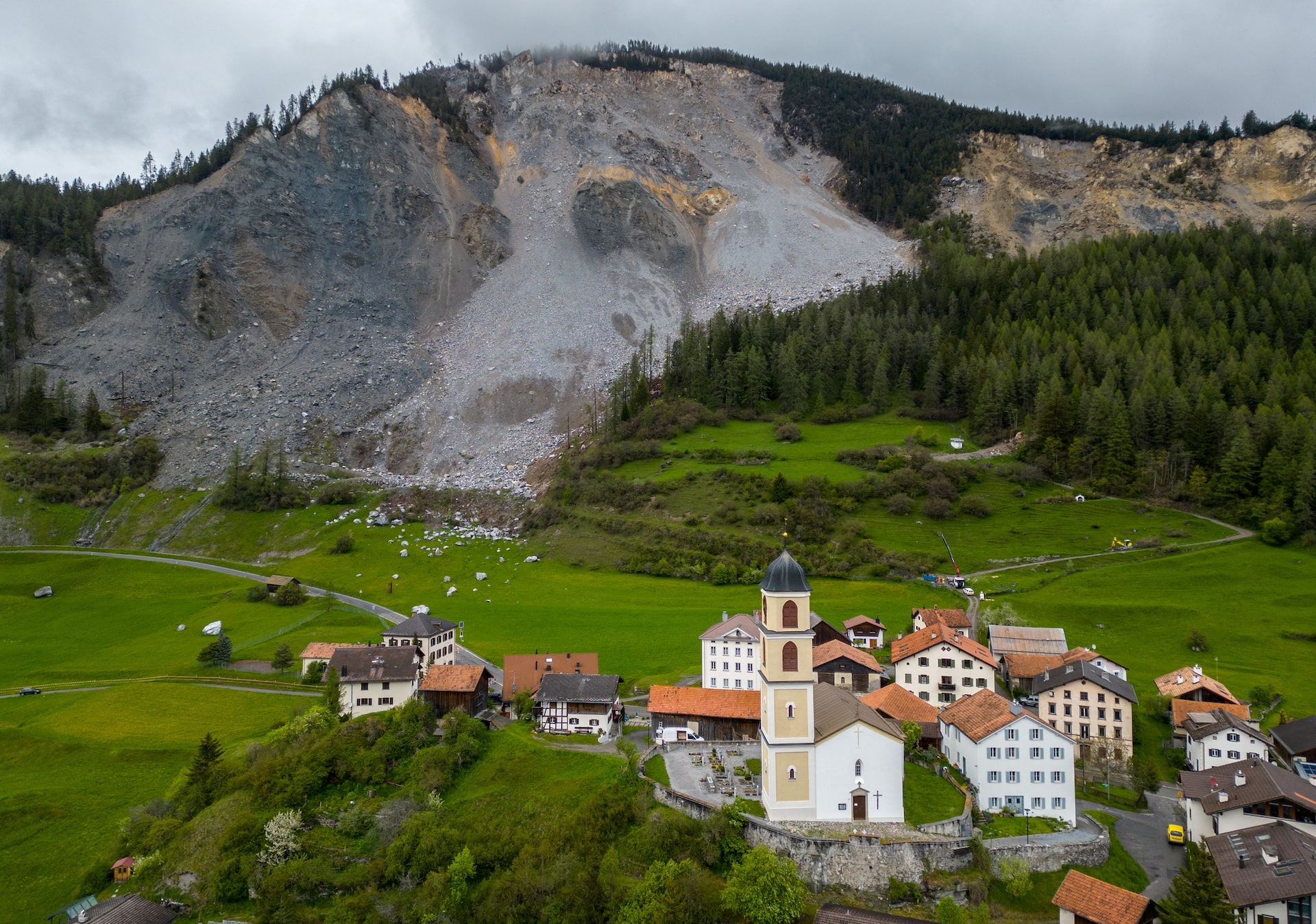Landslide Threat Forces Swiss Village To Evacuate Livestock Via Helicopter And On Foot Landslide Threat Forces Swiss Village To Evacuate Livestock Via Helicopter And On Foot