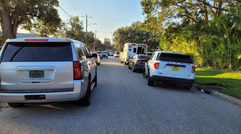 Las Vegas Arts District: SWAT Responds To Barricaded Person Situation Las Vegas Arts District: SWAT Responds To Barricaded Person Situation