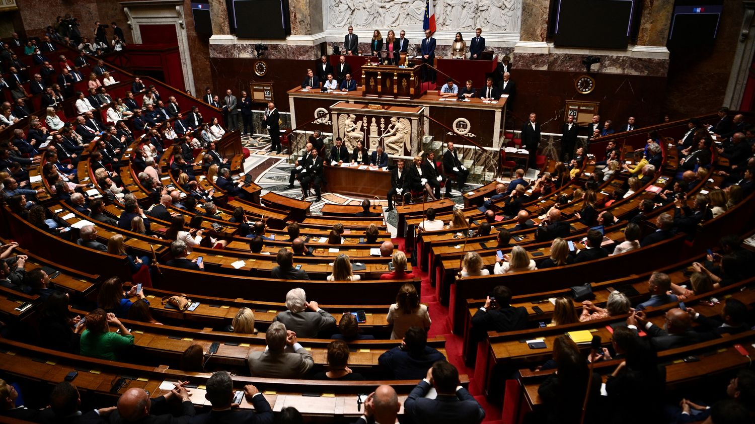 Laurent Jacobelli : Actions Et Positions Politiques À L'Assemblée Nationale Laurent Jacobelli : Actions Et Positions Politiques À L'Assemblée Nationale