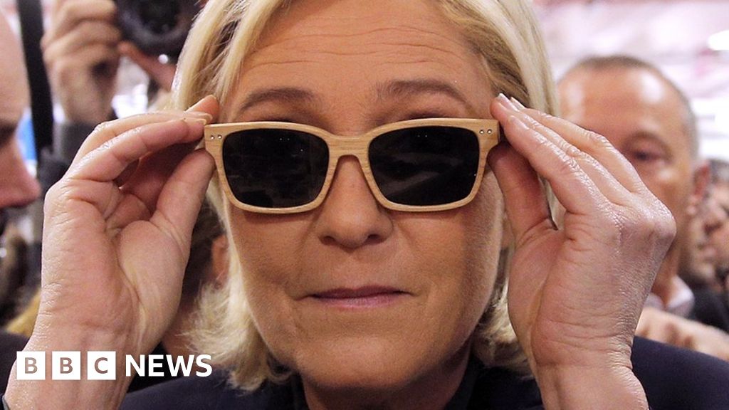 Le Pen Calls Paris Rally A Le Pen Calls Paris Rally A