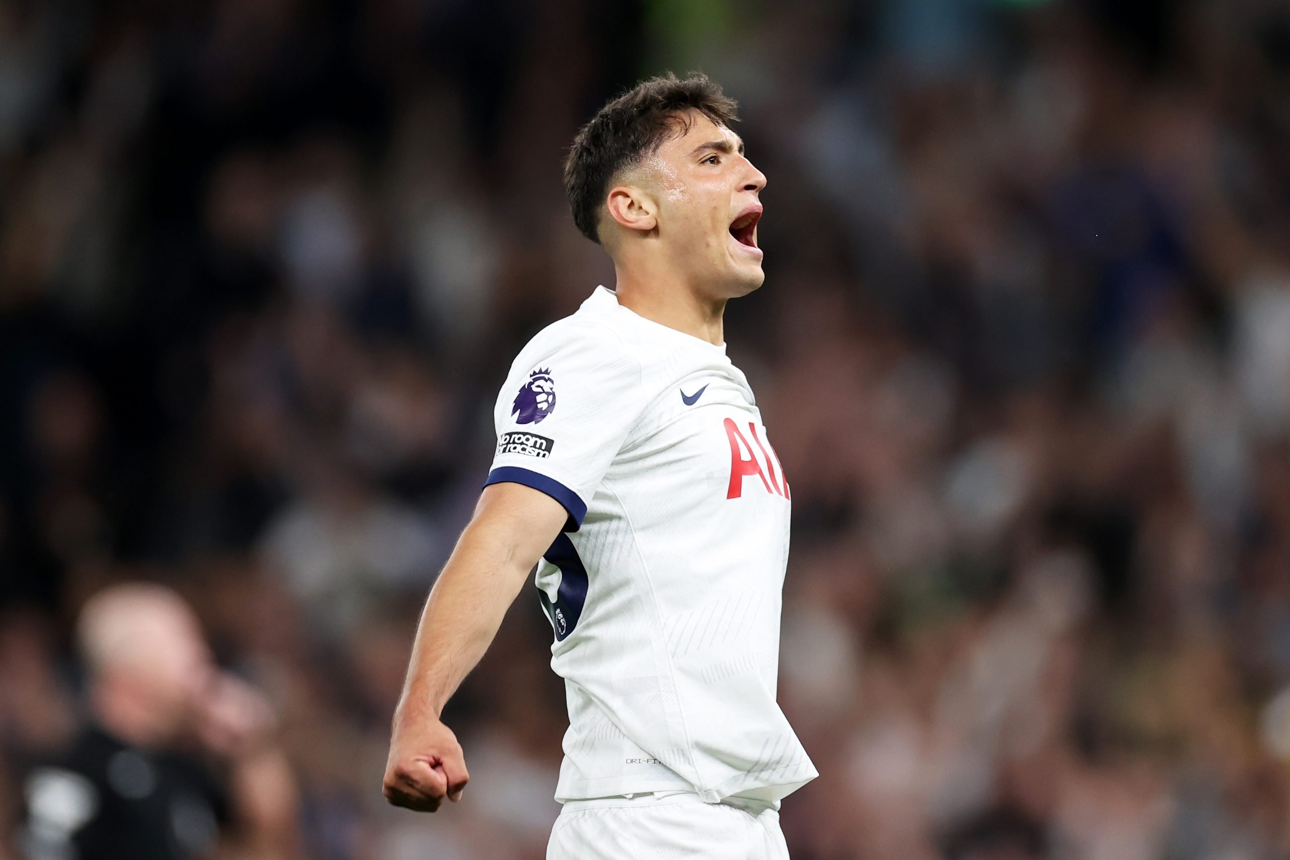 Leeds United's Championship Return: Tottenham Loanee Shines Leeds United's Championship Return: Tottenham Loanee Shines