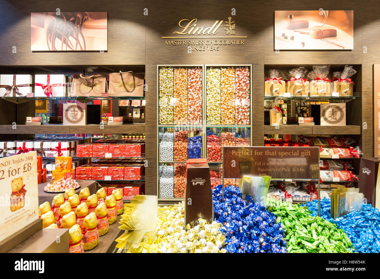 Lindt's Central London Chocolate Shop: A Sweet New Experience Lindt's Central London Chocolate Shop: A Sweet New Experience