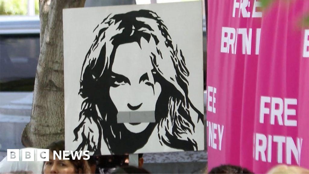 Lizzo's Britney Spears Impression Claim Ignites Fan Debate Lizzo's Britney Spears Impression Claim Ignites Fan Debate