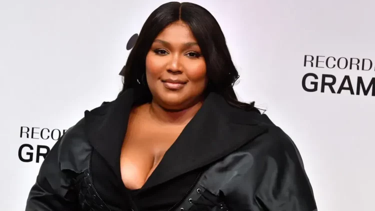 Lizzo's Weight Loss Journey: Before And After Oscars Photos Lizzo's Weight Loss Journey: Before And After Oscars Photos