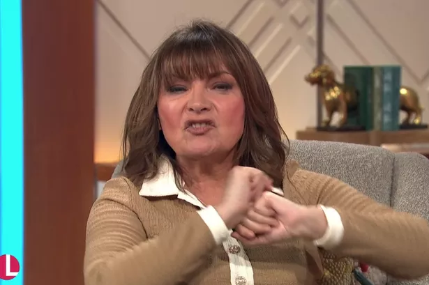 Lorraine Kelly Reacts To David Walliams' Controversial Comment Lorraine Kelly Reacts To David Walliams' Controversial Comment