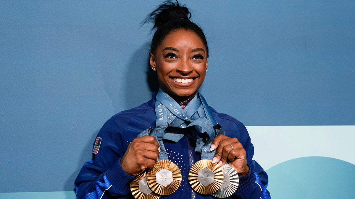 Los Ángeles 2028: El Futuro De Simone Biles En Los Juegos Olímpicos. Los Ángeles 2028: El Futuro De Simone Biles En Los Juegos Olímpicos.