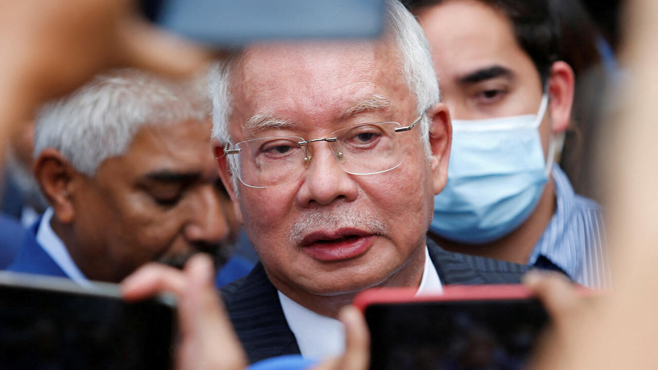 Malaysia's Najib Faces New Allegations In French Submarine Bribery Probe Malaysia's Najib Faces New Allegations In French Submarine Bribery Probe