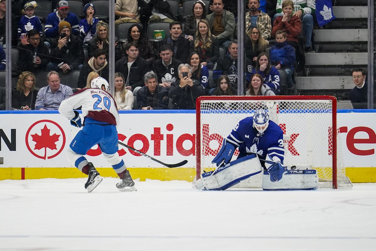 Maple Leafs Upset Avalanche With A 2-1 Win Maple Leafs Upset Avalanche With A 2-1 Win