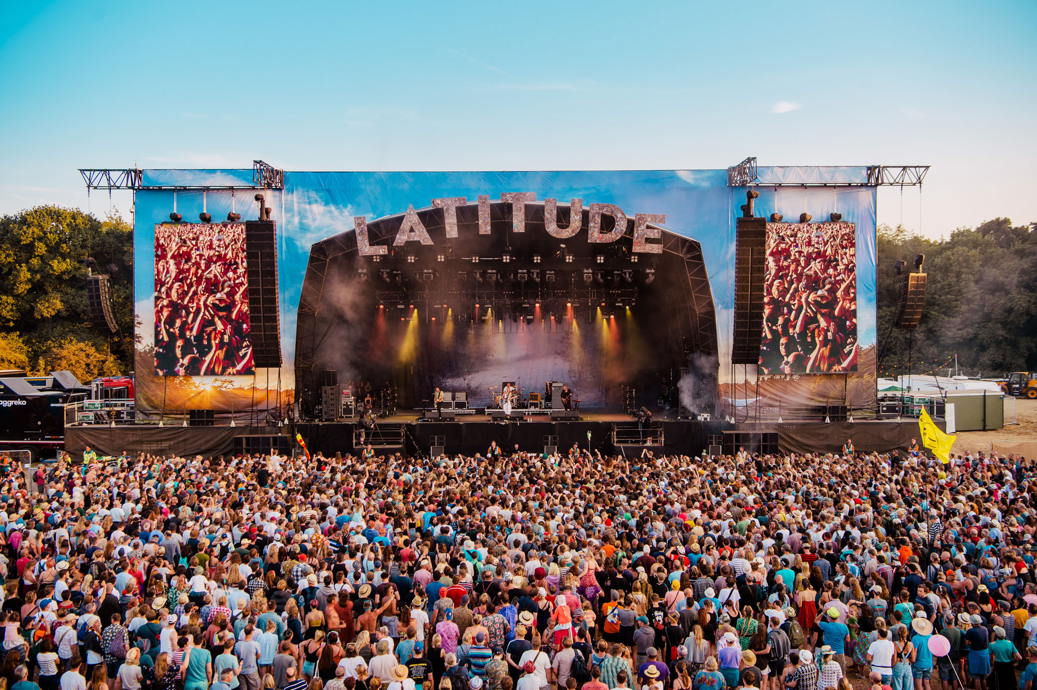 Mark Rylance Criticises Music Festivals: London Park Transformed Into Prison Camp? Mark Rylance Criticises Music Festivals: London Park Transformed Into Prison Camp?