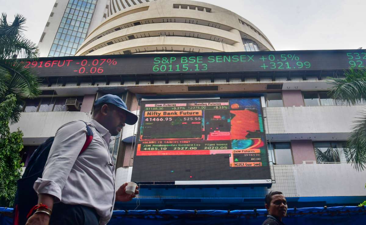 Market Update: Sensex Climbs, Leading Stocks With 10%+ Gains Market Update: Sensex Climbs, Leading Stocks With 10%+ Gains