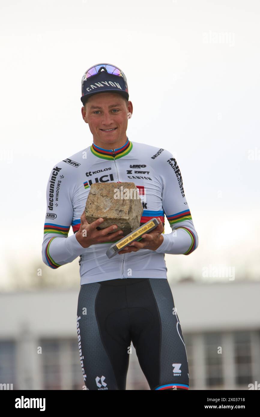 Mathieu Van Der Poel: Bottle Attack At Paris-Roubaix, Demands Legal Action Mathieu Van Der Poel: Bottle Attack At Paris-Roubaix, Demands Legal Action