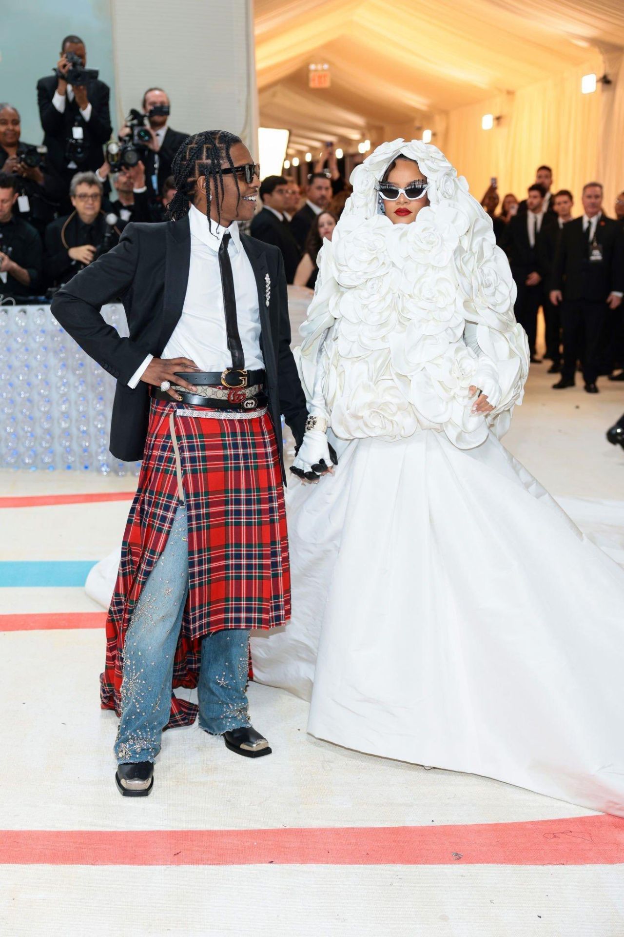 Met Gala 2023: Rihanna Announces Third Pregnancy Met Gala 2023: Rihanna Announces Third Pregnancy