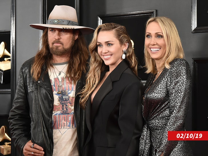 Miley Cyrus And Billy Ray Cyrus: Family Tensions And Social Media Reactions Miley Cyrus And Billy Ray Cyrus: Family Tensions And Social Media Reactions