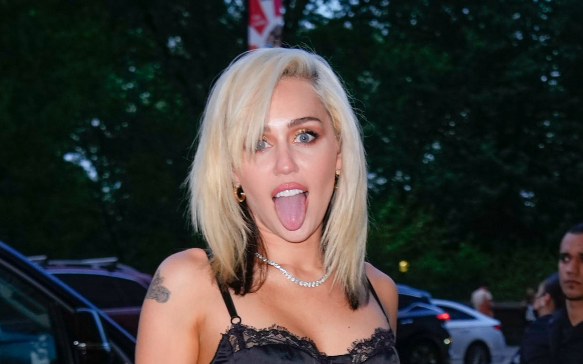 Miley Cyrusin Bruno Mars -plagiointi: Syytteet Edelleen Voimassa Miley Cyrusin Bruno Mars -plagiointi: Syytteet Edelleen Voimassa