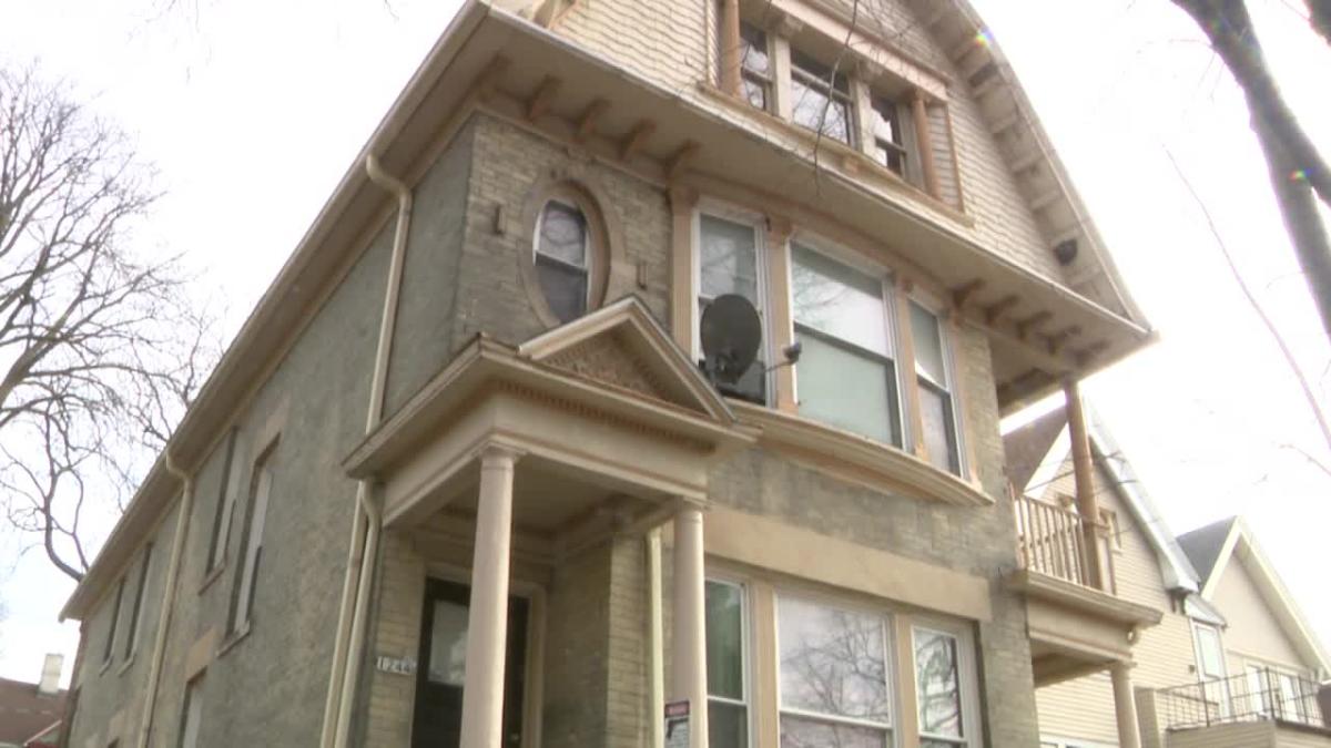 Milwaukee Apartment Fire: 4 Dead, Hundreds Displaced Milwaukee Apartment Fire: 4 Dead, Hundreds Displaced