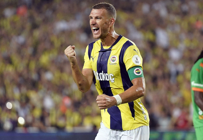Mourinho'nun Tadic Ve Dzeko'ya Yönelik Eleştirileri Mourinho'nun Tadic Ve Dzeko'ya Yönelik Eleştirileri