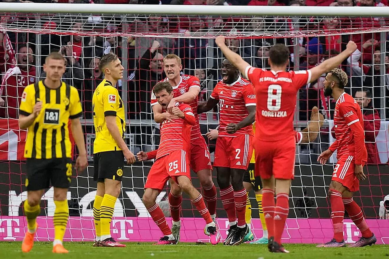 Müller's Last Home Game: Bayern Munich's Bundesliga Celebration Müller's Last Home Game: Bayern Munich's Bundesliga Celebration