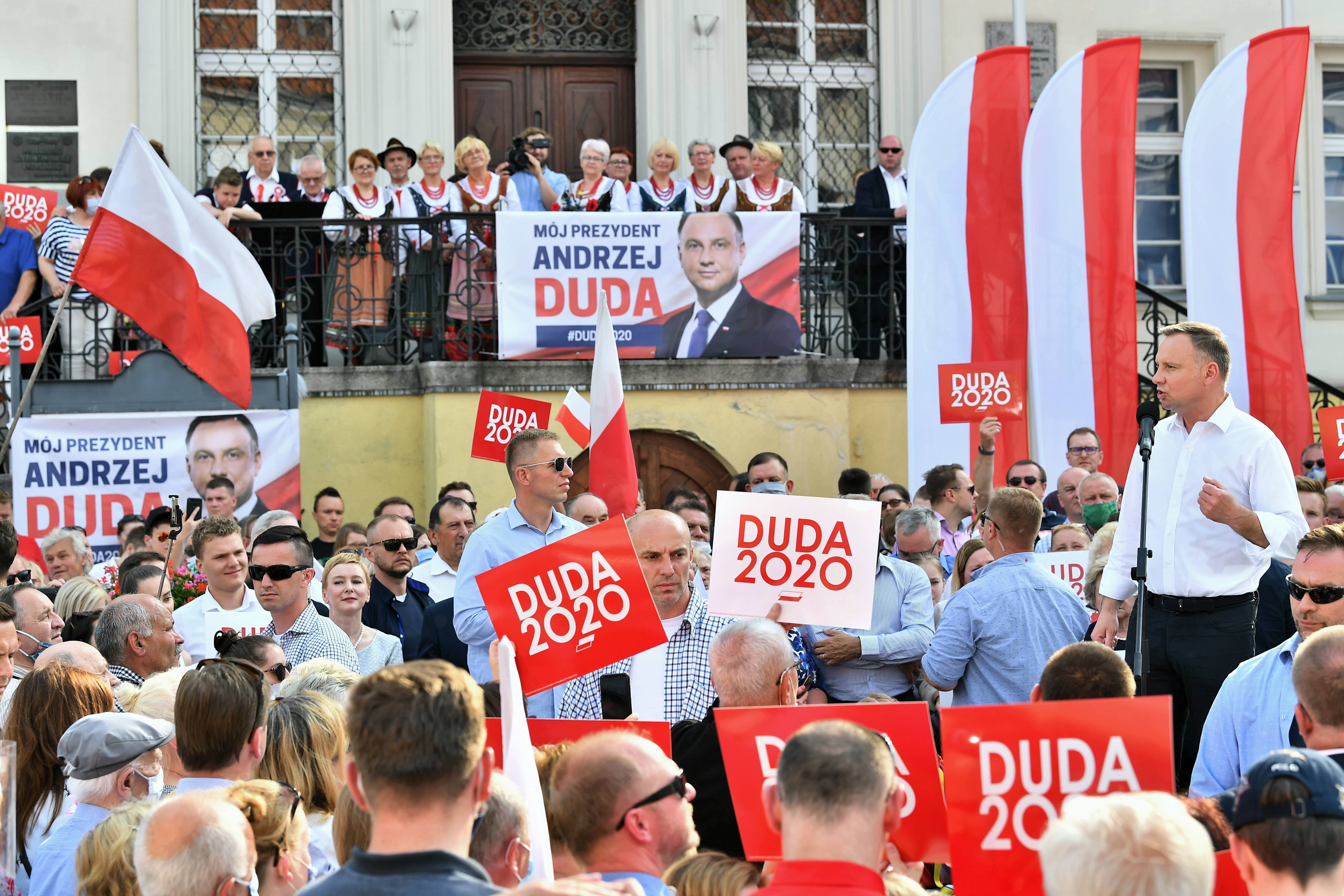 Najnowszy Sondaż Prezydencki Onetu: Reakcje Trzaskowskiego I Nawrockiego Najnowszy Sondaż Prezydencki Onetu: Reakcje Trzaskowskiego I Nawrockiego
