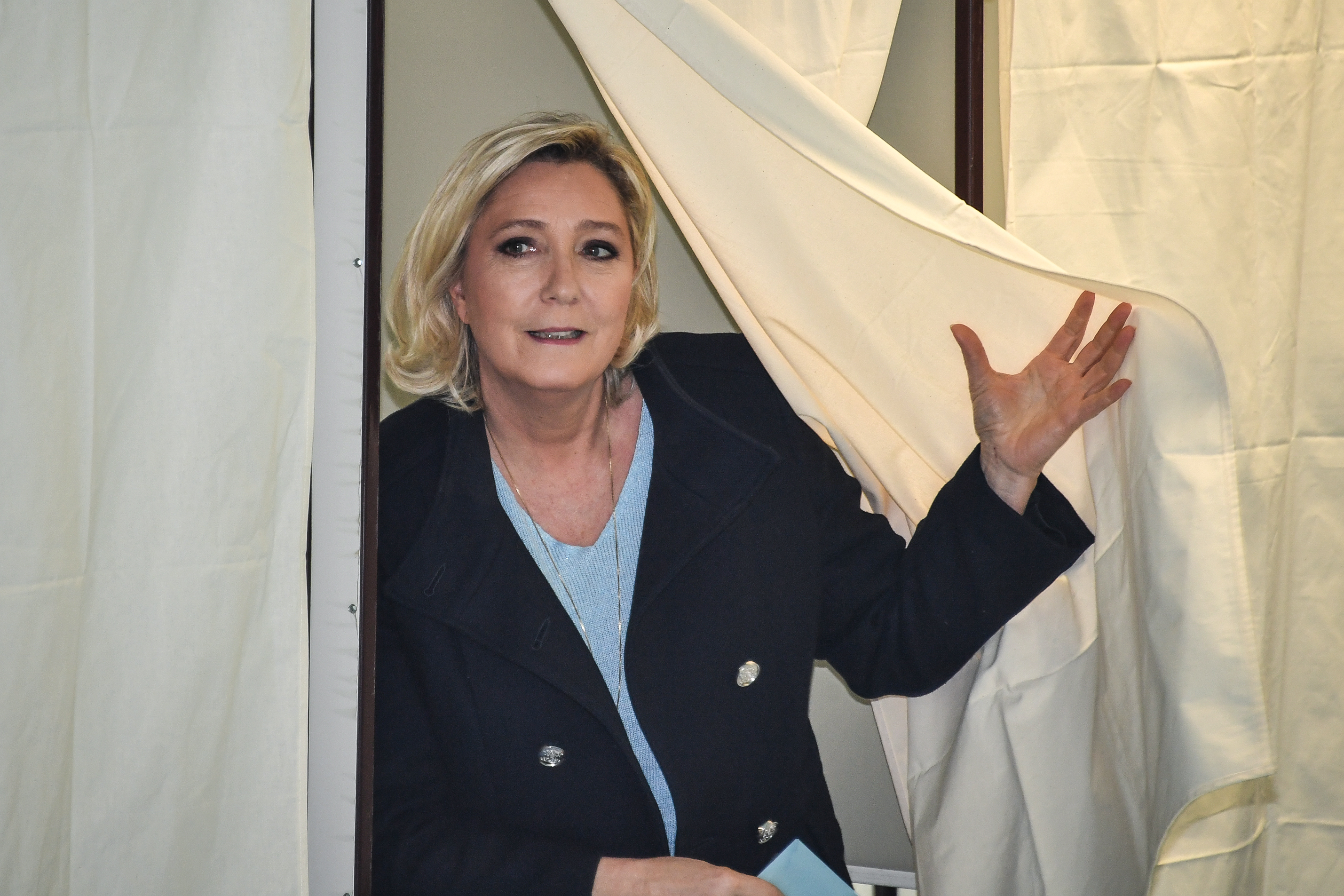 National Rally's Le Pen Demonstration: A Disappointing Turnout? National Rally's Le Pen Demonstration: A Disappointing Turnout?