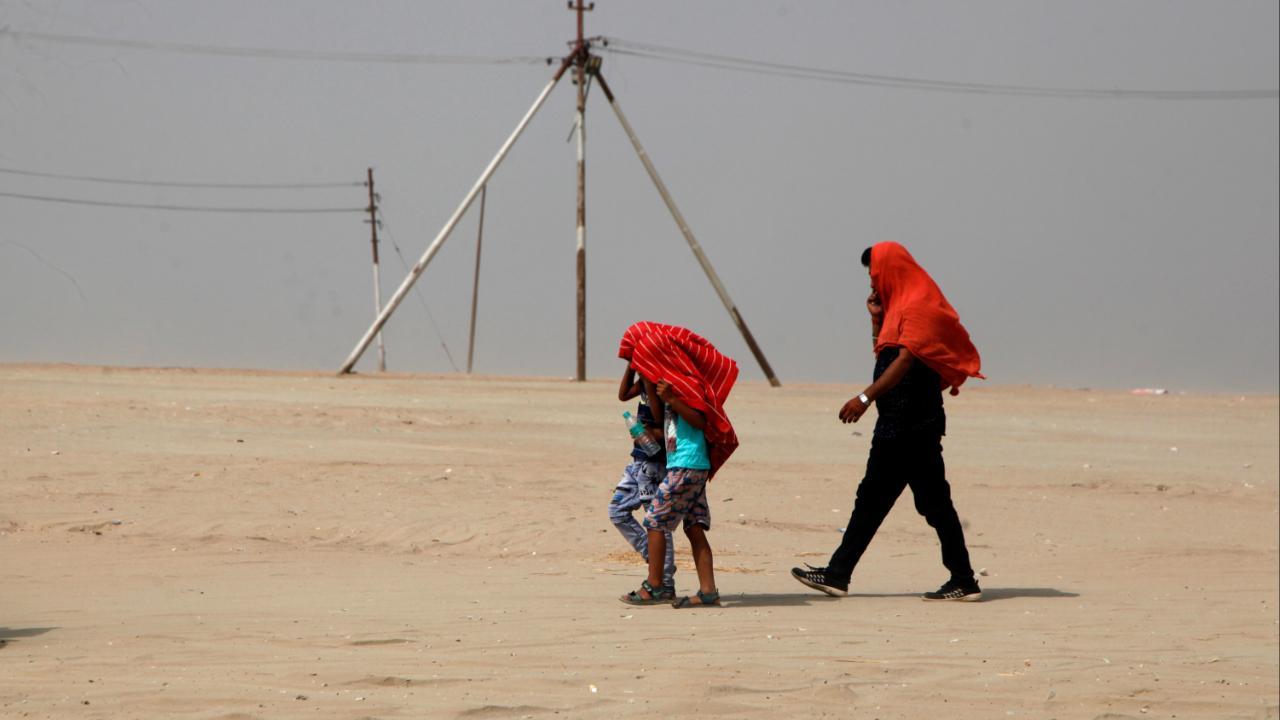 Navi Mumbai Heatwave: NMMC's Aala Unhala, Niyam Pala Campaign Offers Crucial Advice Navi Mumbai Heatwave: NMMC's Aala Unhala, Niyam Pala Campaign Offers Crucial Advice