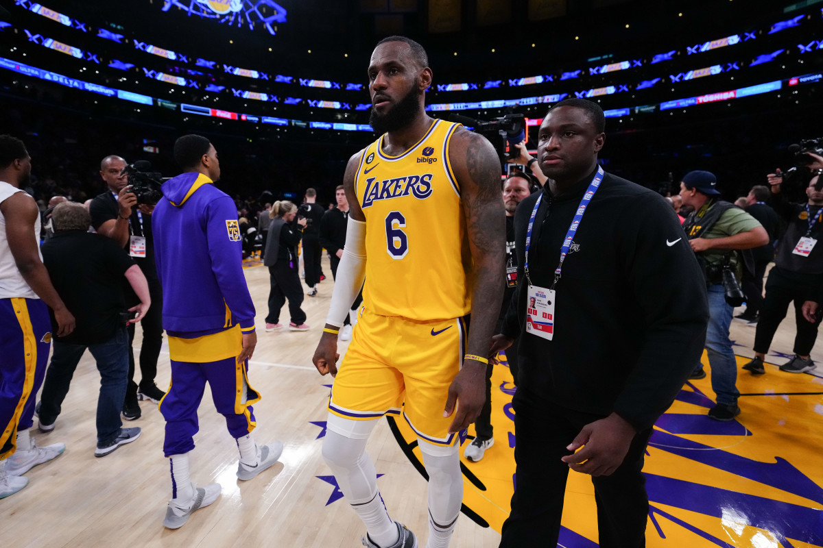 NBA World Reacts: Russell Westbrook's 25-Point Explosion In Kings-Nuggets Game NBA World Reacts: Russell Westbrook's 25-Point Explosion In Kings-Nuggets Game