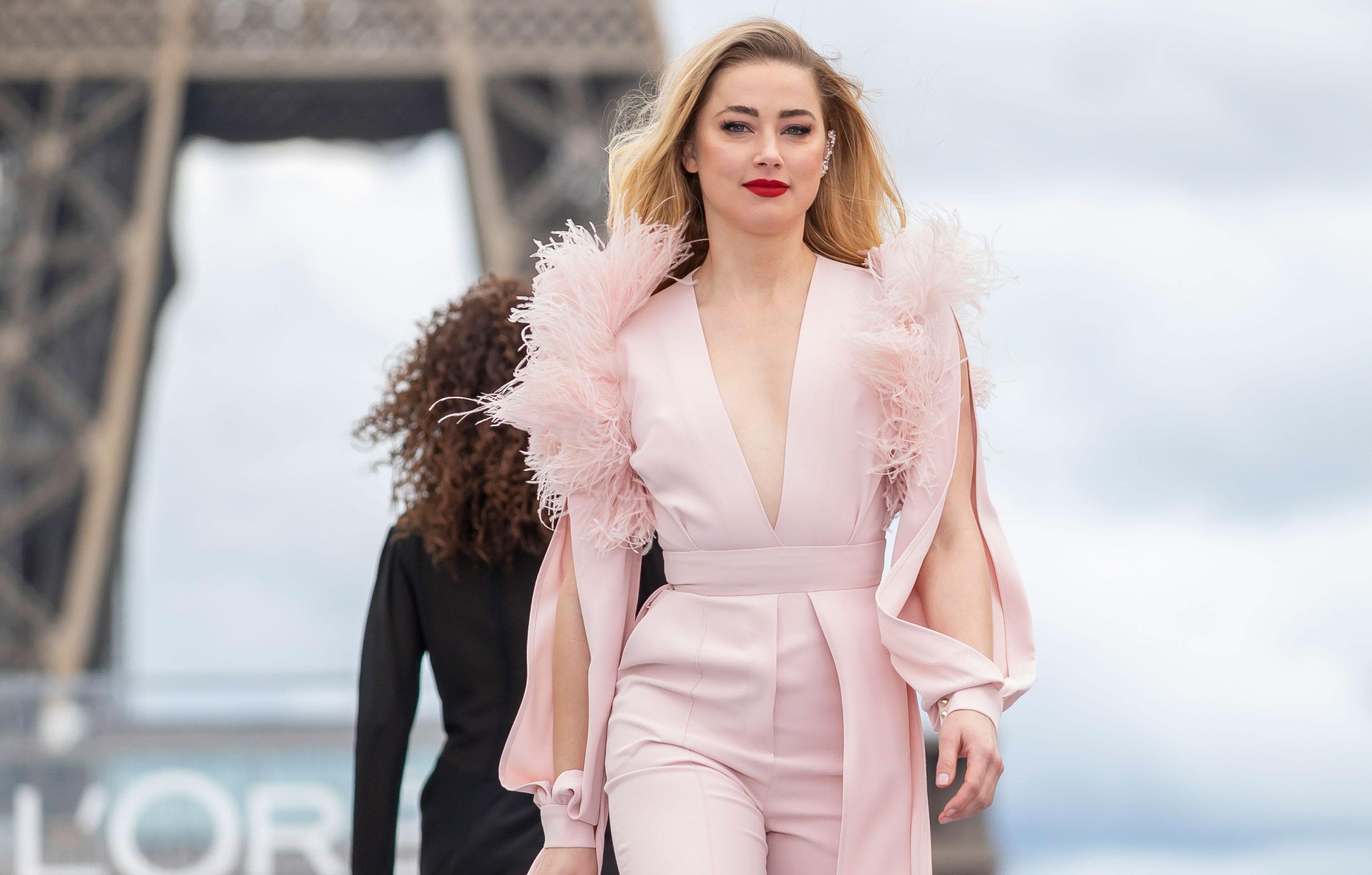 New Twins For Amber Heard: Is Elon Musk The Father? New Twins For Amber Heard: Is Elon Musk The Father?