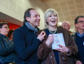 Nuits-Saint-Georges : Candeloro Et Ladesou À La Vente Des Vins Nuits-Saint-Georges : Candeloro Et Ladesou À La Vente Des Vins