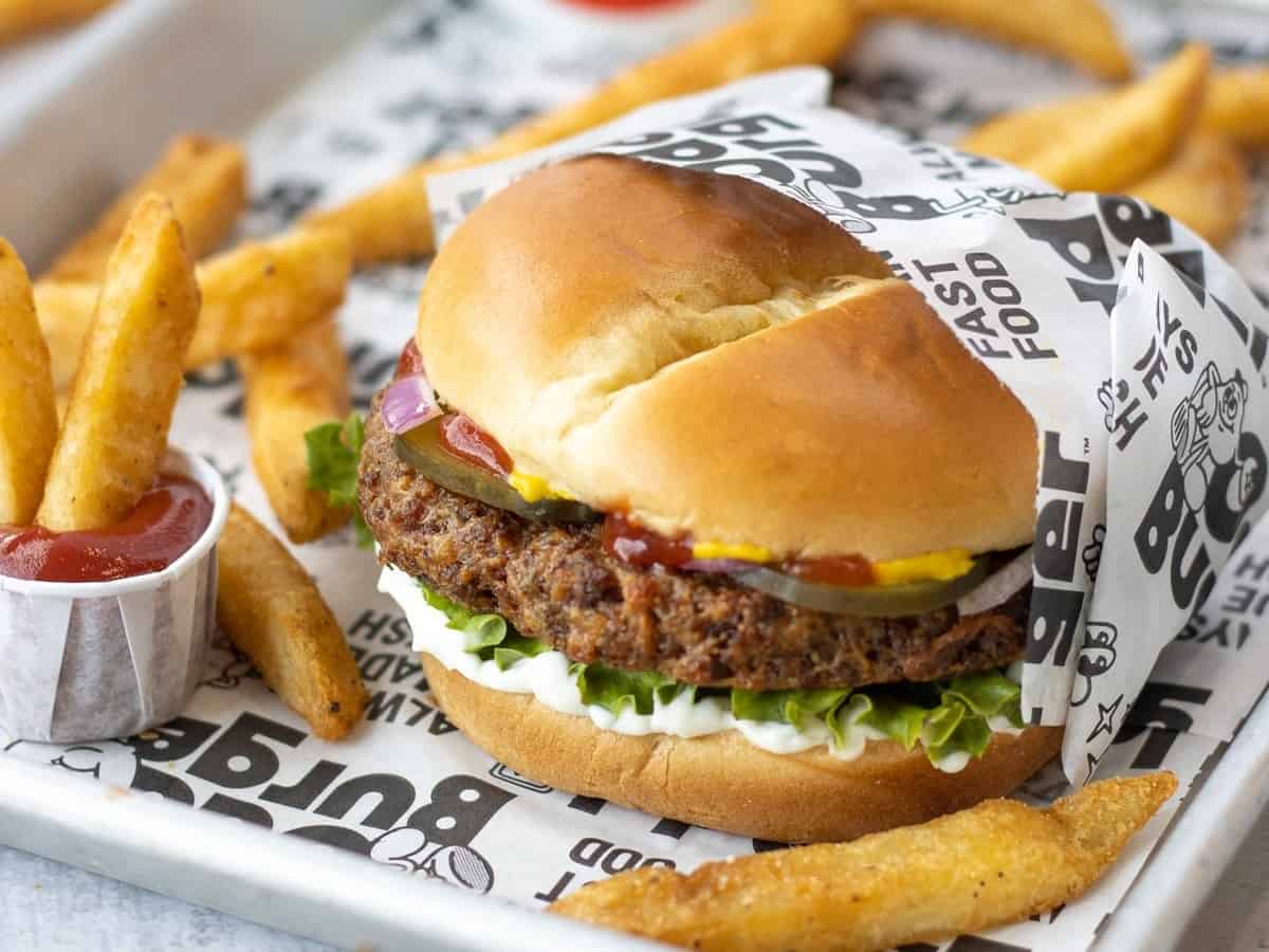 Odd Burger's Vegan Menu: A New Convenience Option At 7-Eleven Odd Burger's Vegan Menu: A New Convenience Option At 7-Eleven