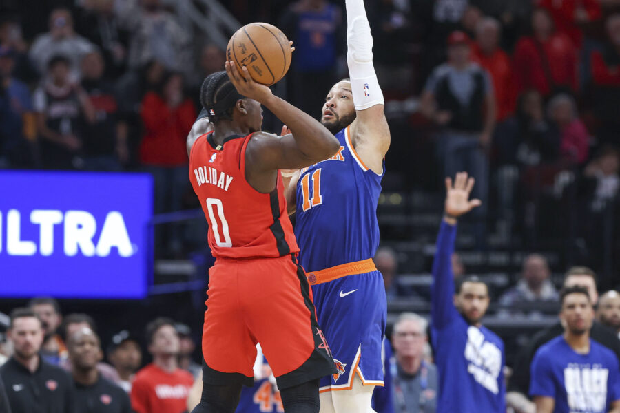 Officials Admit Missed Call In Knicks-Pistons Game Finish Officials Admit Missed Call In Knicks-Pistons Game Finish