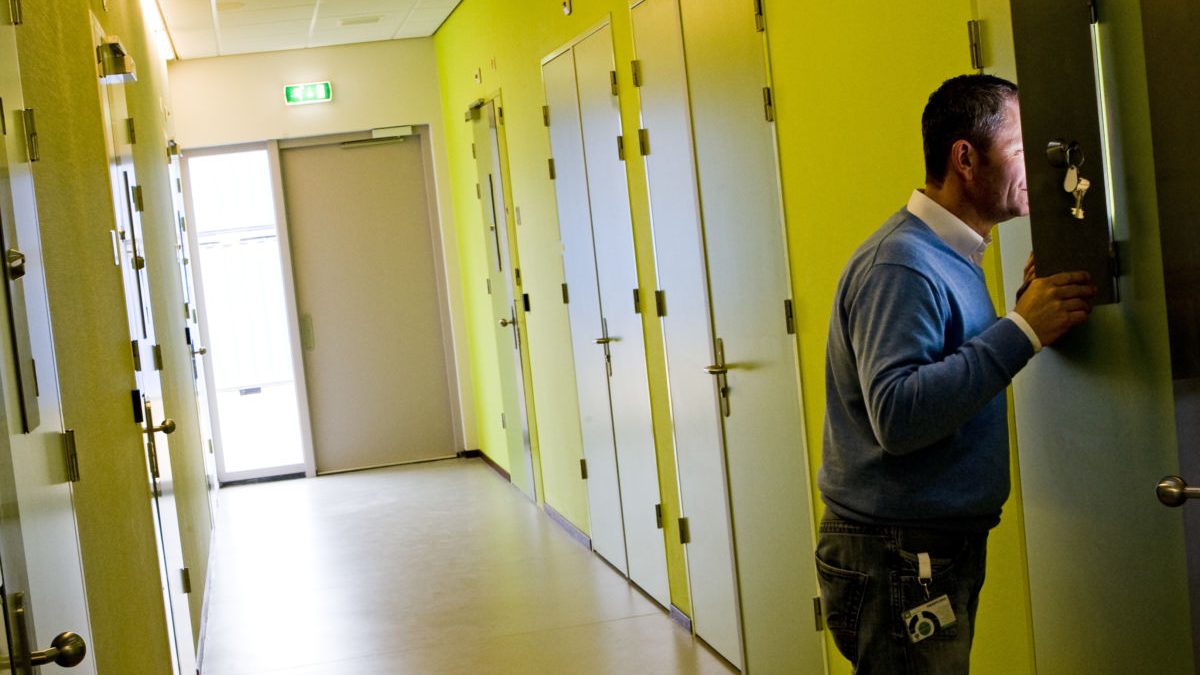 Onacceptabel Lange Wachttijden Bij TBS-klinieken Onacceptabel Lange Wachttijden Bij TBS-klinieken